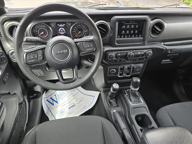 2023 jeep gladiator sport