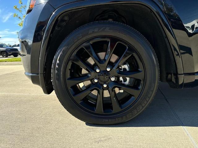 2021 jeep grand cherokee laredo