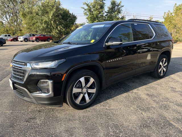 2022 chevrolet traverse lt leather