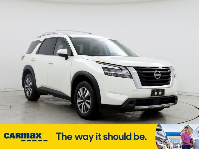 2023 nissan pathfinder sl