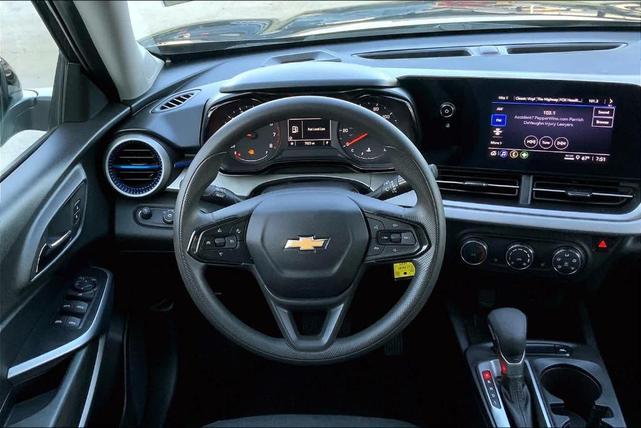 2024 chevrolet trax ls