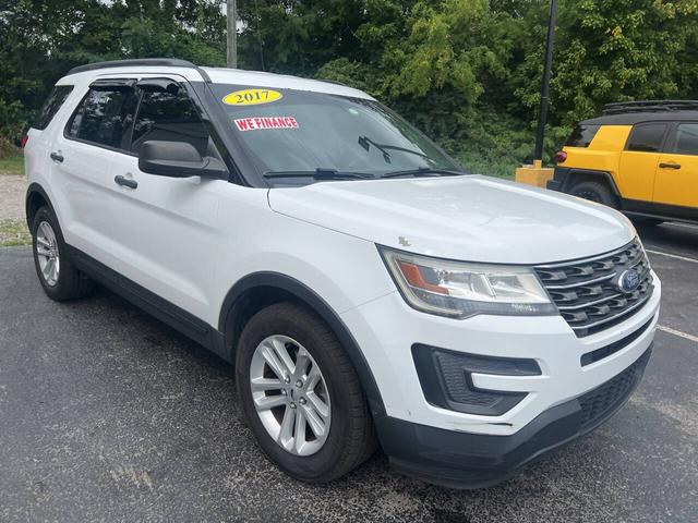 2017 ford explorer base