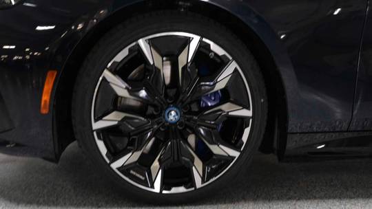 2024 BMW i5
