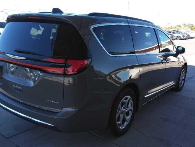 2022 chrysler pacifica limited