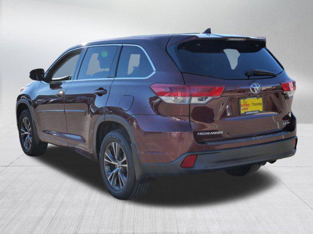2017 toyota highlander le plus