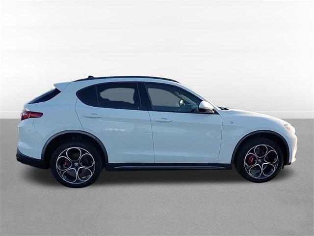 2022 alfa romeo stelvio ti