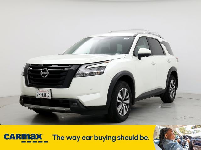2023 nissan pathfinder sl