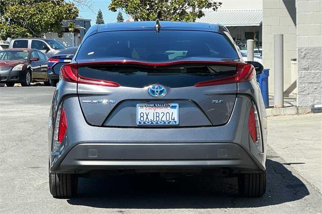 2022 toyota prius prime le