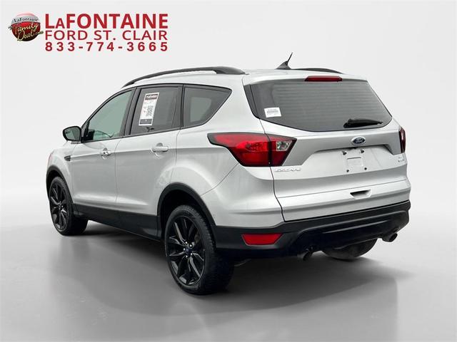 2019 ford escape se