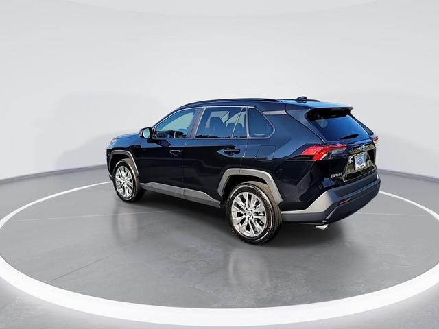 2024 toyota rav4 xle premium