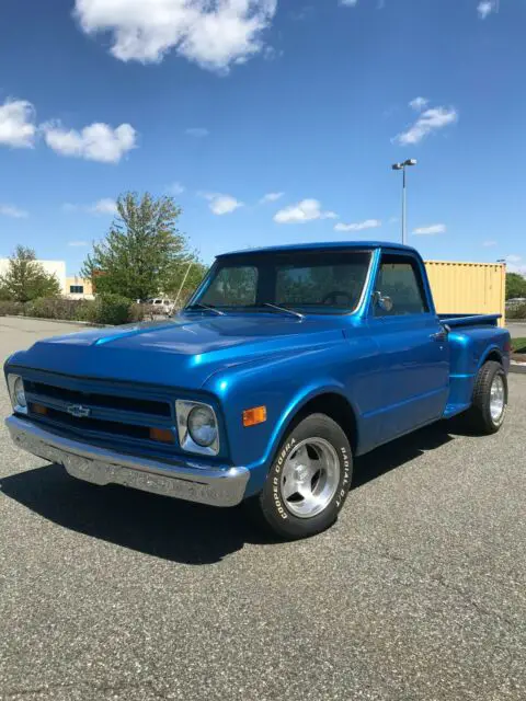 1968 chevy c-10 short bed / step side