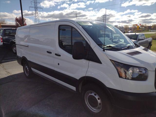 2018 ford transit-150 base