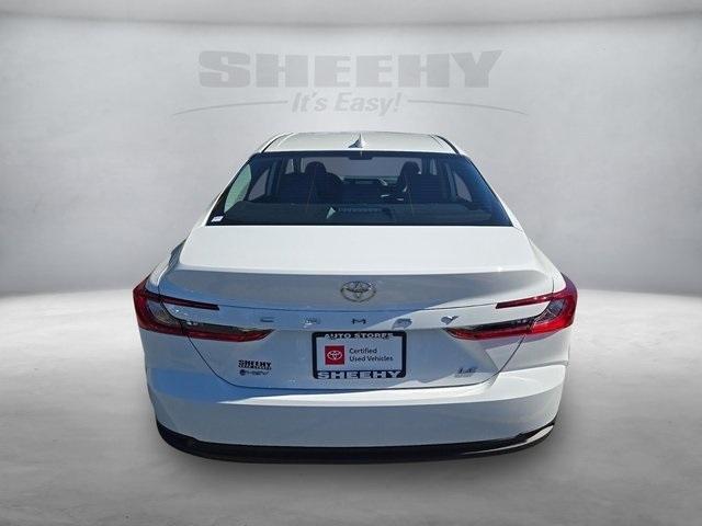 2025 toyota camry le