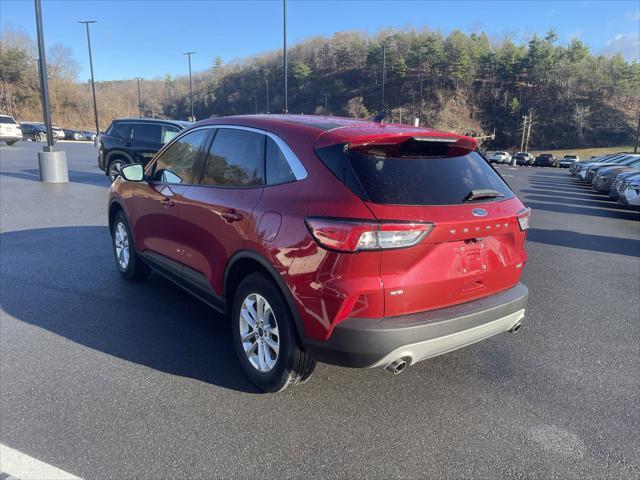 2020 ford escape se