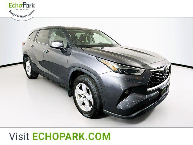 2023 toyota highlander le