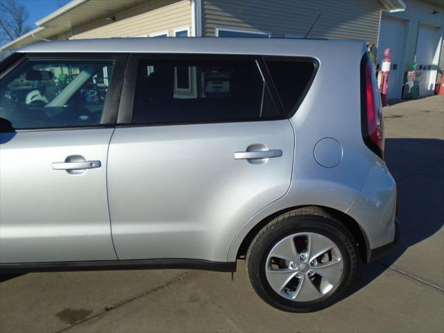 2016 kia soul base