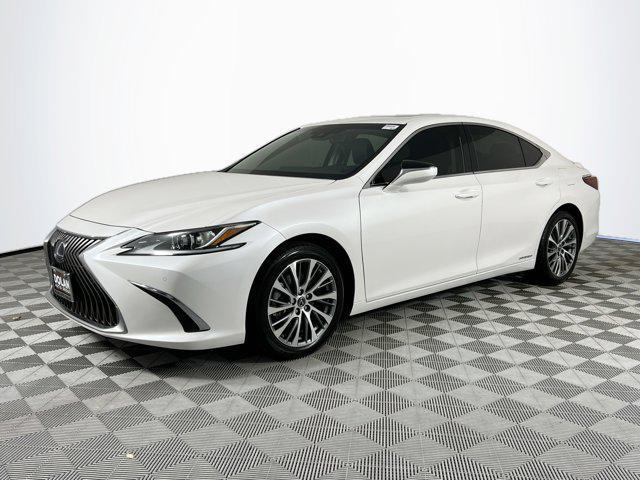 2020 lexus es 300h base