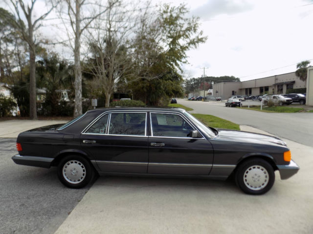 1989 mercedes 560 sel only 39 k miles rare color combo pristine cond. serviced