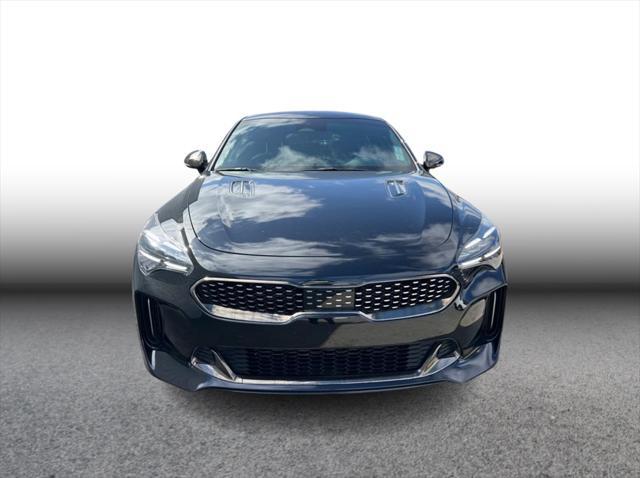 2022 kia stinger gt-line