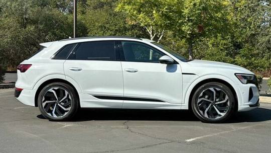 2024 Audi Q8 e-tron