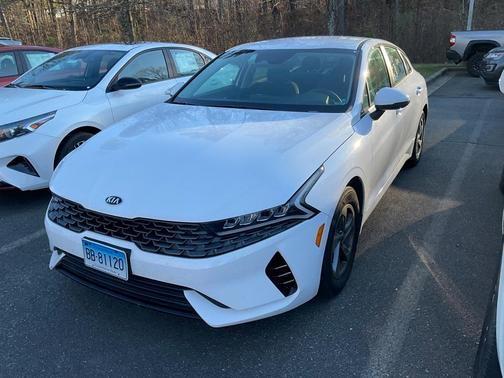 2021 kia k5 in benkelman, nebraska