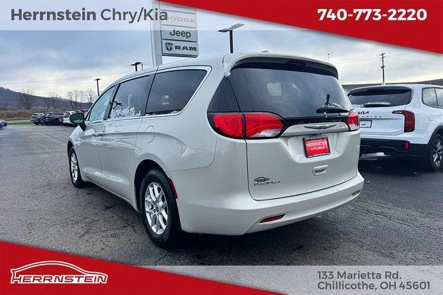 2017 chrysler pacifica lx