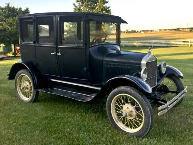 1927 ford model t sedan (rare)