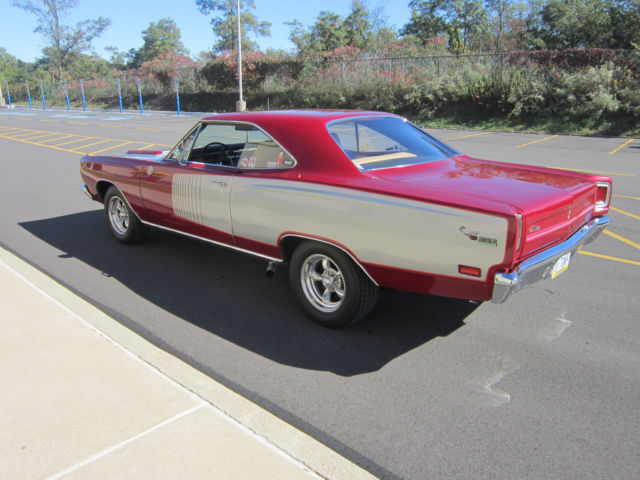 1969 plymouth road runner restomod 4 spd