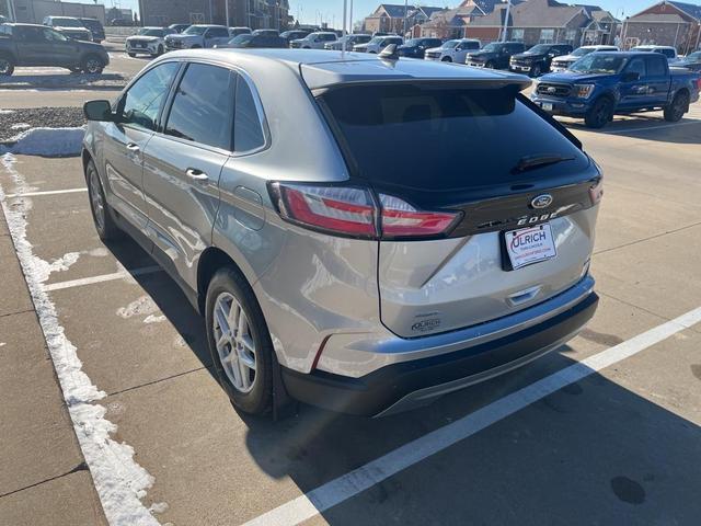 2022 ford edge sel