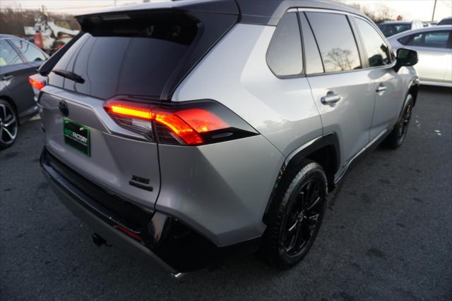2022 toyota rav4 hybrid se