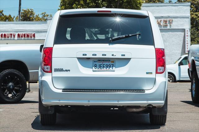2019 dodge grand caravan se