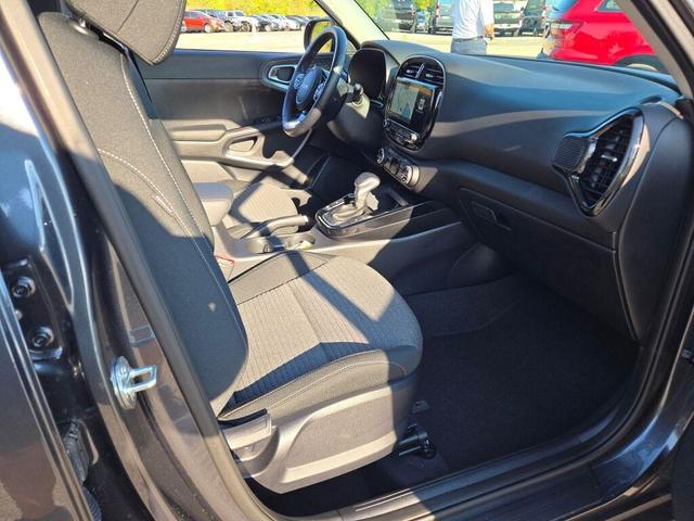 2023 kia soul ex