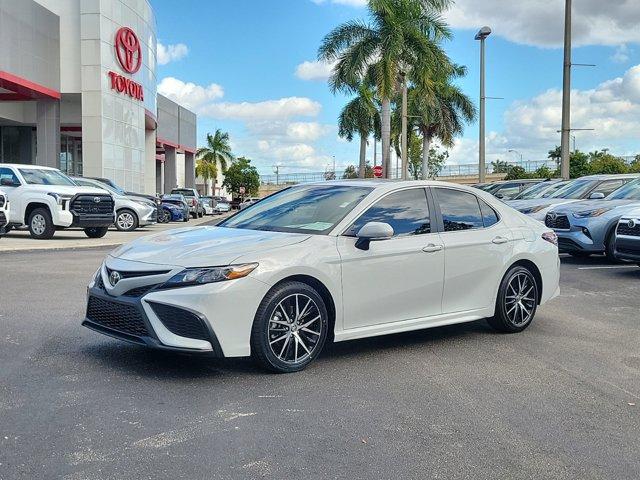 2024 toyota camry se