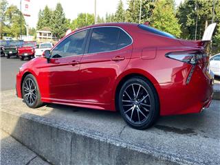 2024 Toyota Camry hybrid se