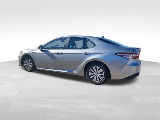 2019 toyota camry hybrid le