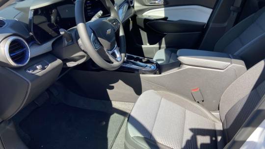 new 2025 chevrolet trax lt