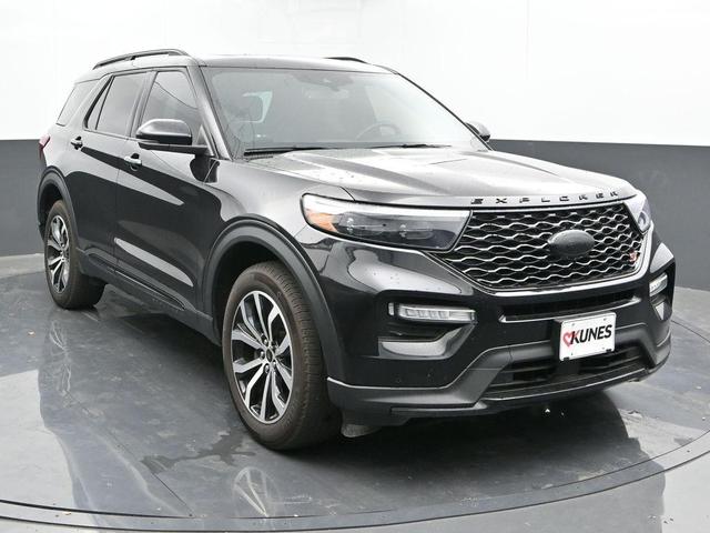 2022 ford explorer st