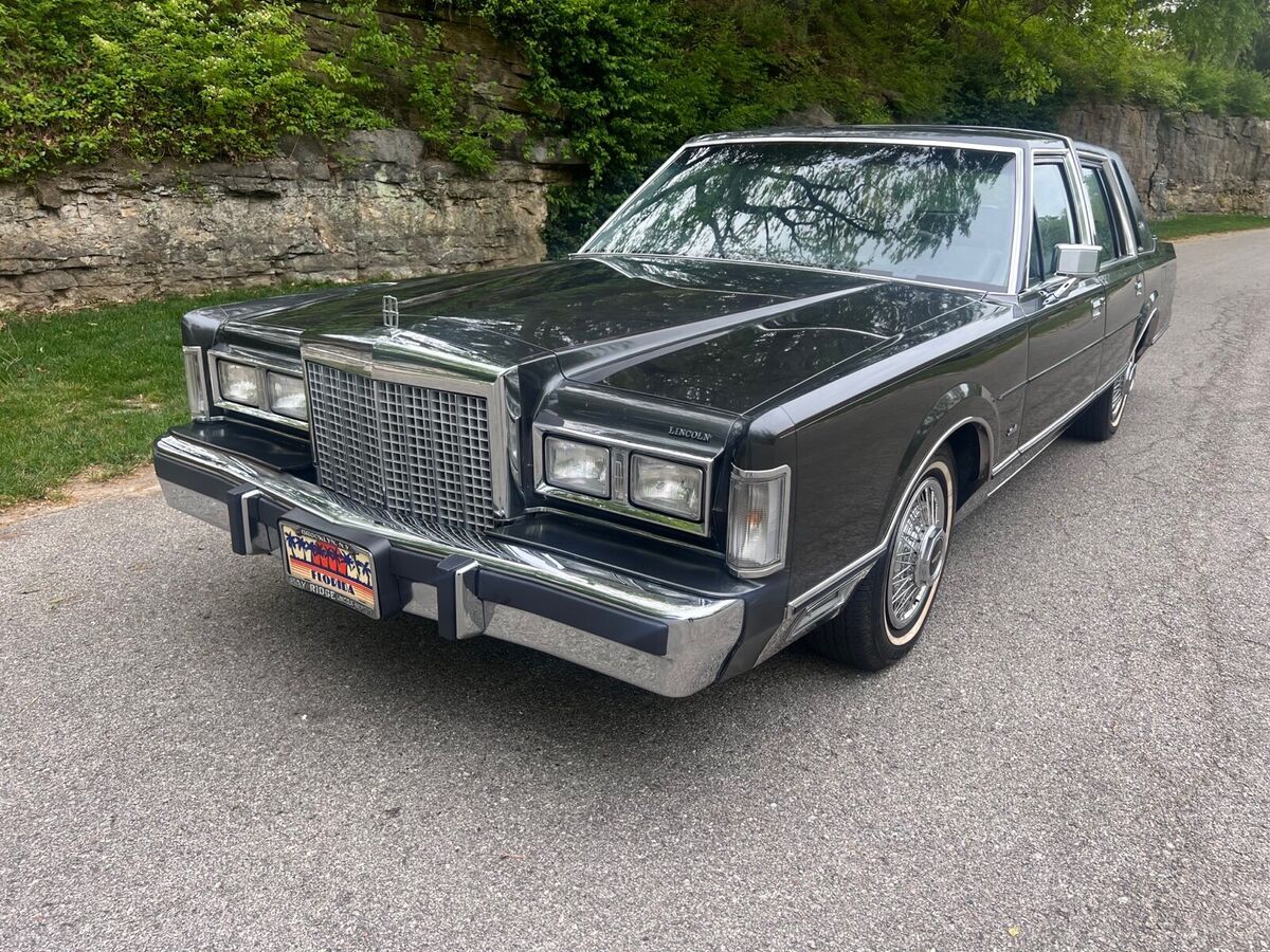 1987 lincoln town car sedan grey rwd automatic signature
