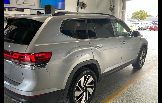2024 volkswagen atlas 2.0t se w/technology