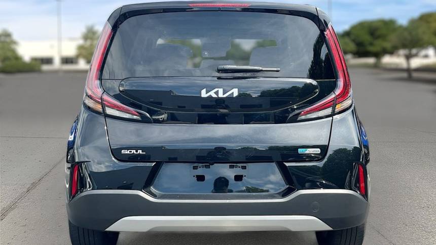 2023 kia soul ex