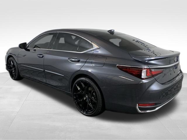 2023 lexus es 300h premium