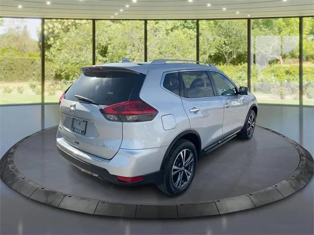 2017 nissan rogue sl