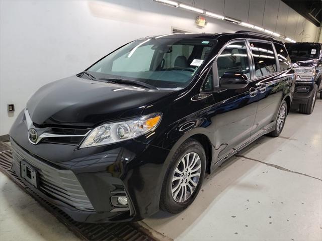2020 toyota sienna xle