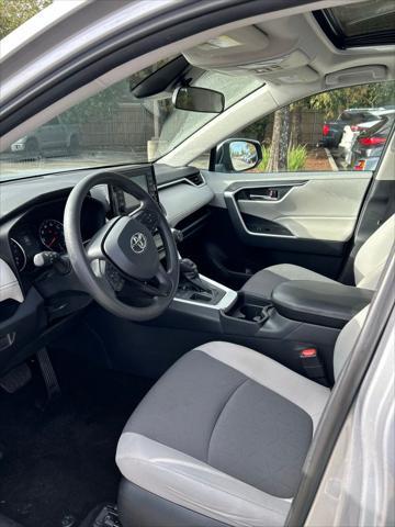 2019 toyota rav4 xle