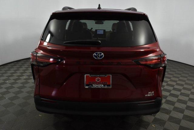 2022 toyota sienna xle 8 passenger
