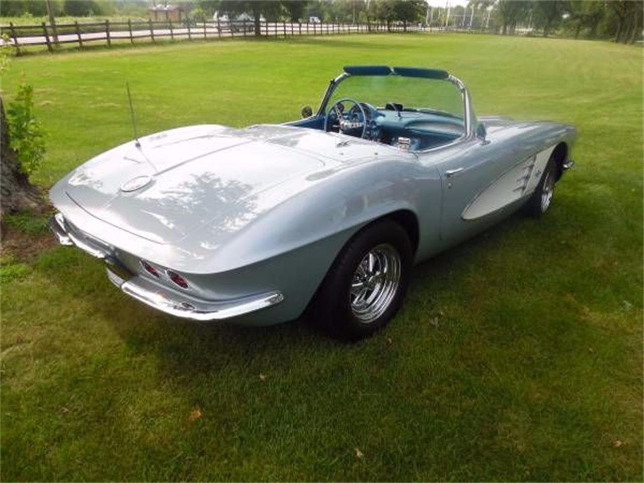 1961 chevrolet corvette