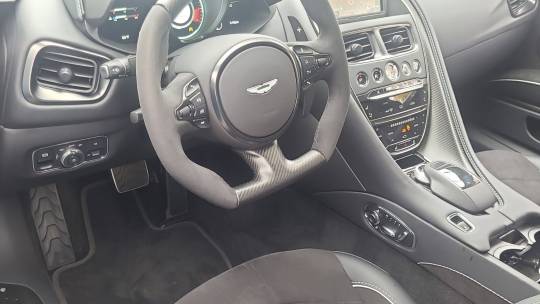 2023 Aston Martin DBS