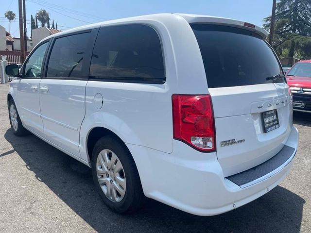 2017 dodge grand caravan se