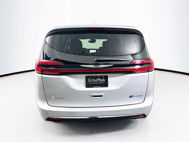 2022 chrysler pacifica hybrid touring l