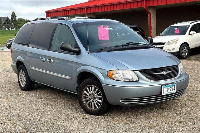 2004 chrysler town & country touring